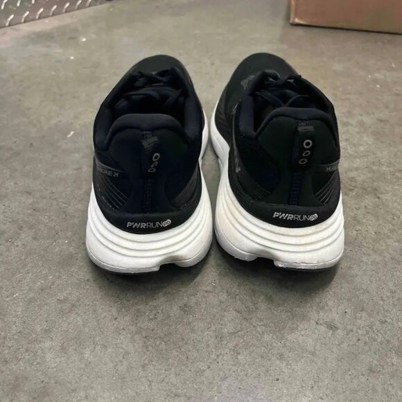 Saucony Hurricane 24 Wide 'Black Carbon S20934100 Size 11 men used no box - Picture 4 of 8